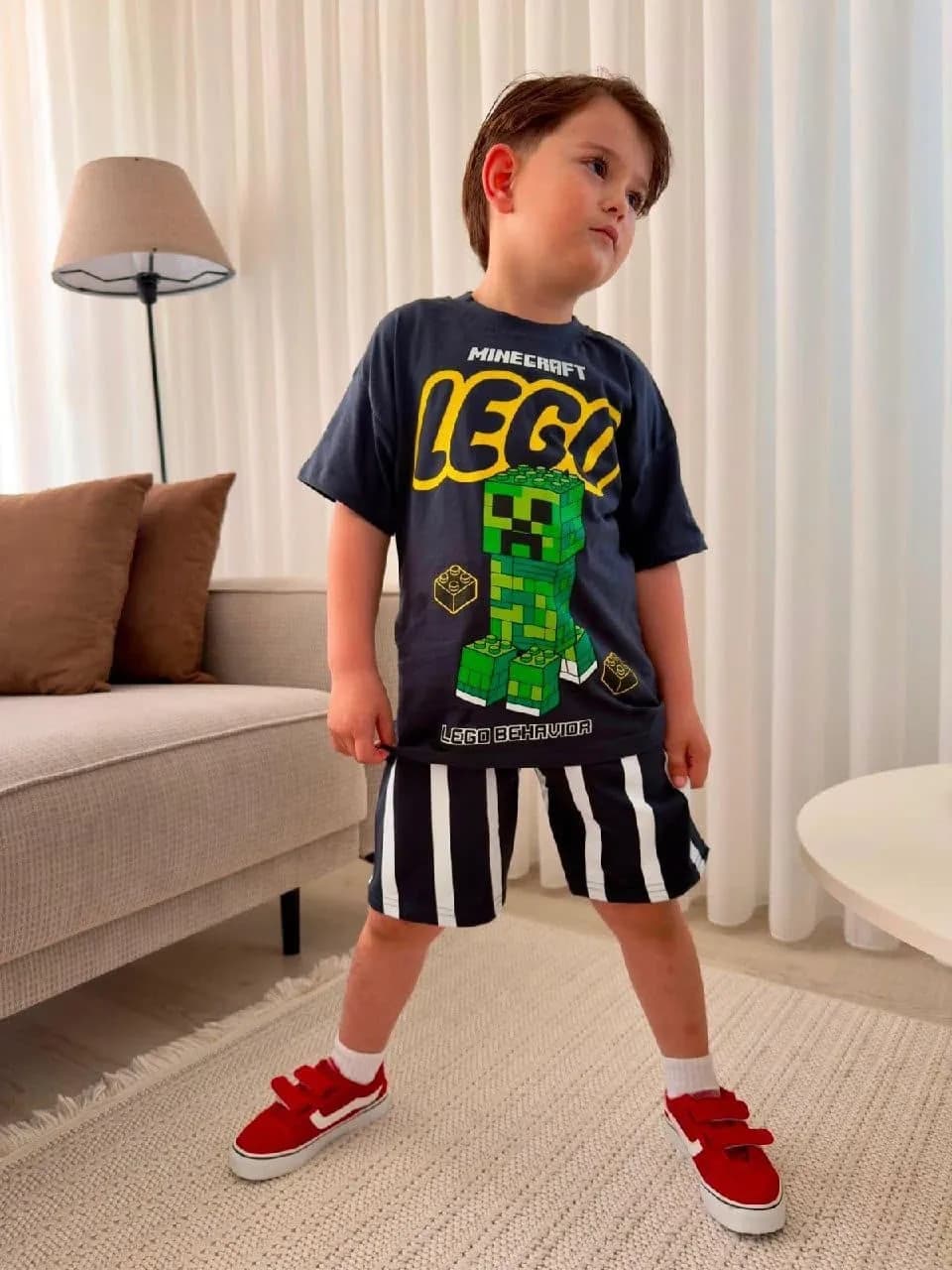 LEGO Çizgili sort takım